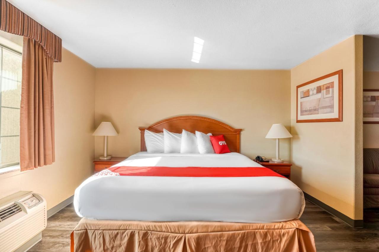 Oyo Townhouse Wichita Falls West Екстериор снимка