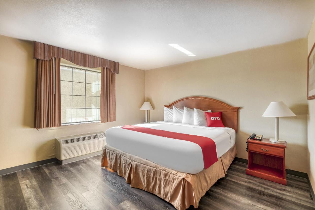 Oyo Townhouse Wichita Falls West Екстериор снимка