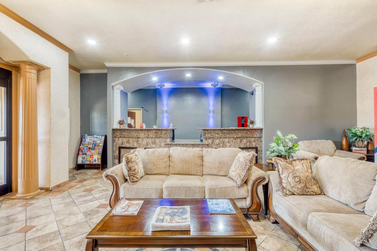 Oyo Townhouse Wichita Falls West Екстериор снимка