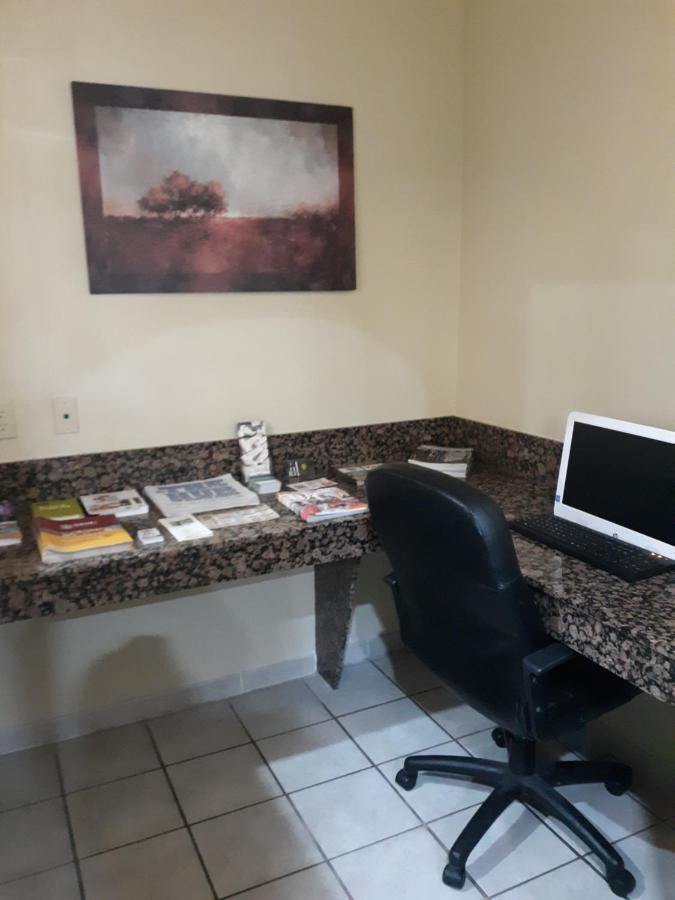 Oyo Townhouse Wichita Falls West Екстериор снимка